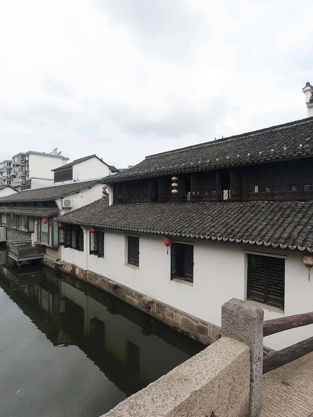 无人的神秘村
